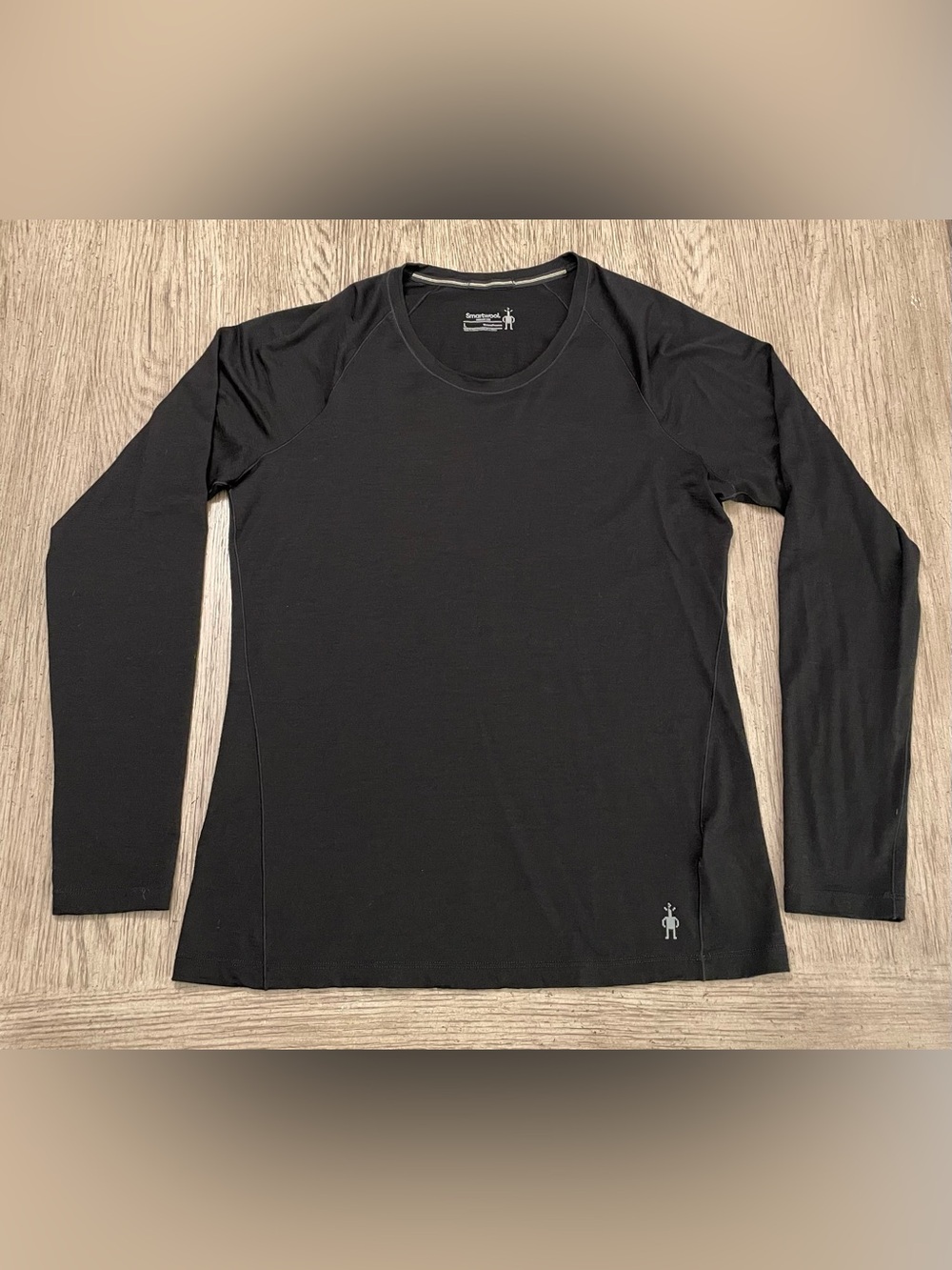 Smartwool women’s long sleeved top, black, large. 100% merino wool